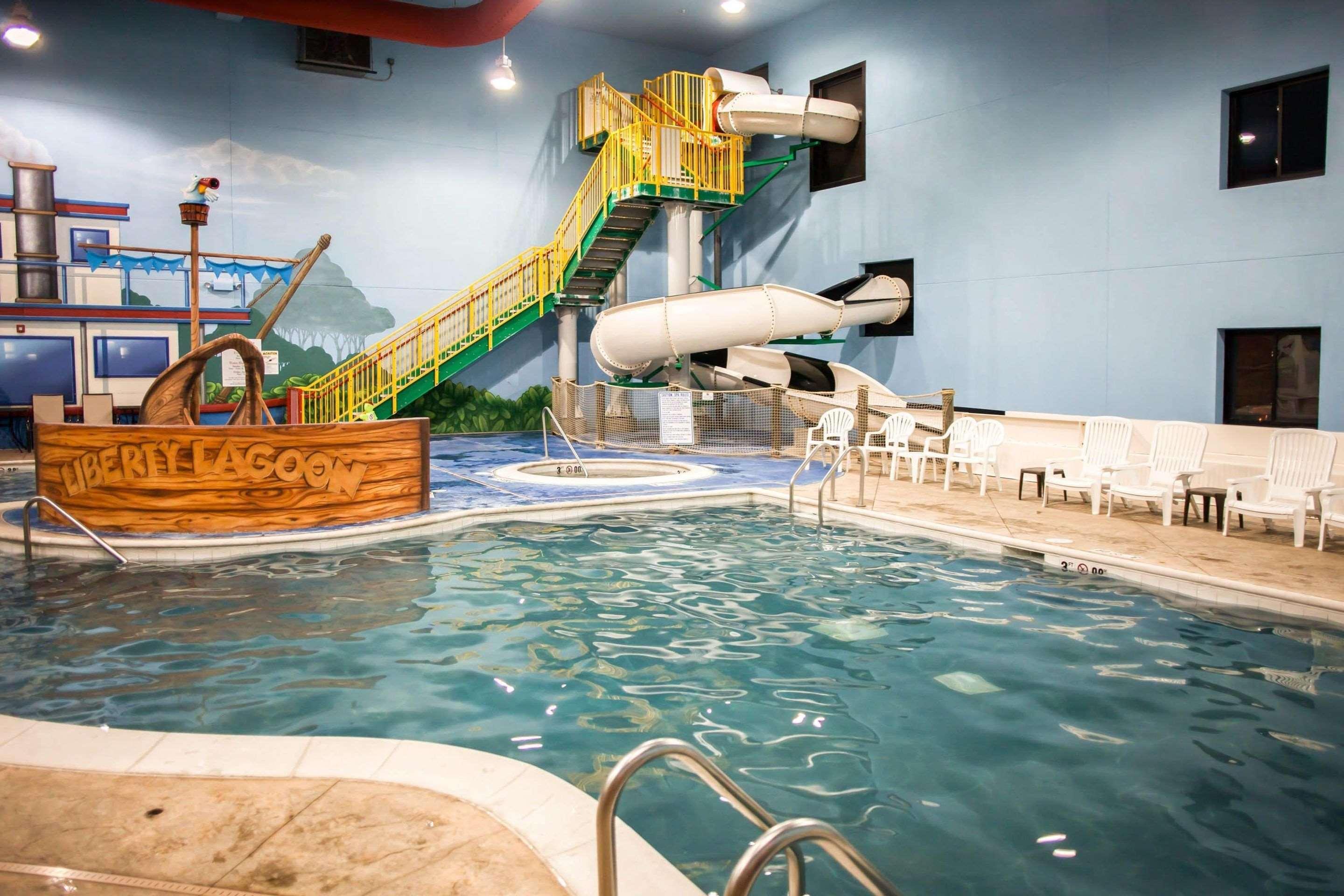 Sleep & Indoor Waterpark Hotel 3*
